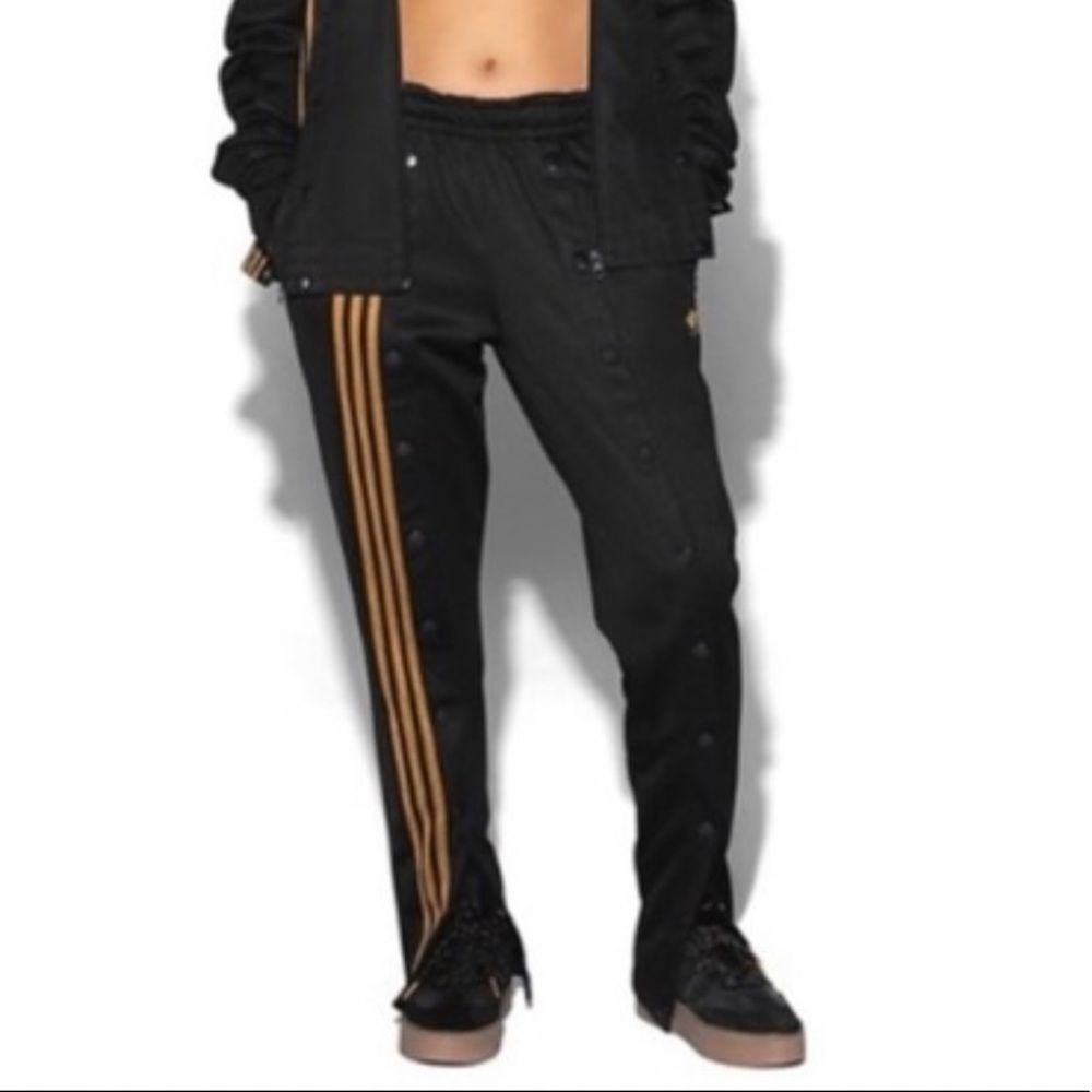 NWT: “Black Pack” adidas x Ivy Park Gender Neutral Snap Track Pant